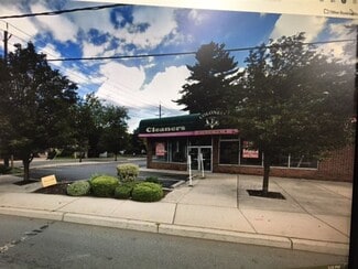 450 Rochelle Ave