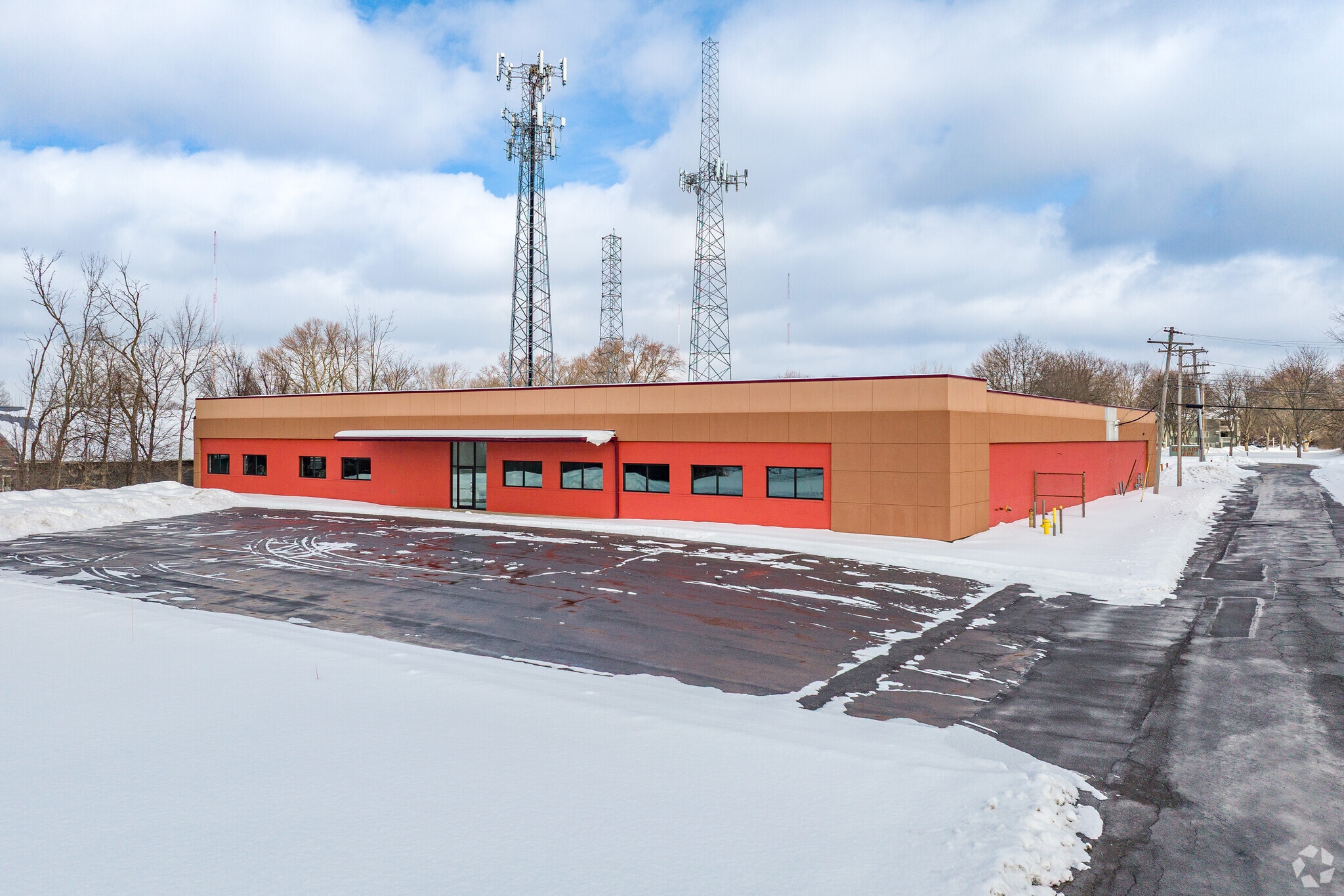 506 Old Liverpool Rd, Liverpool, NY for Sale