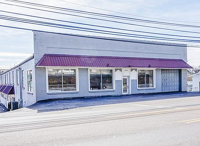 498 E Main St, Abingdon, VA for Rent