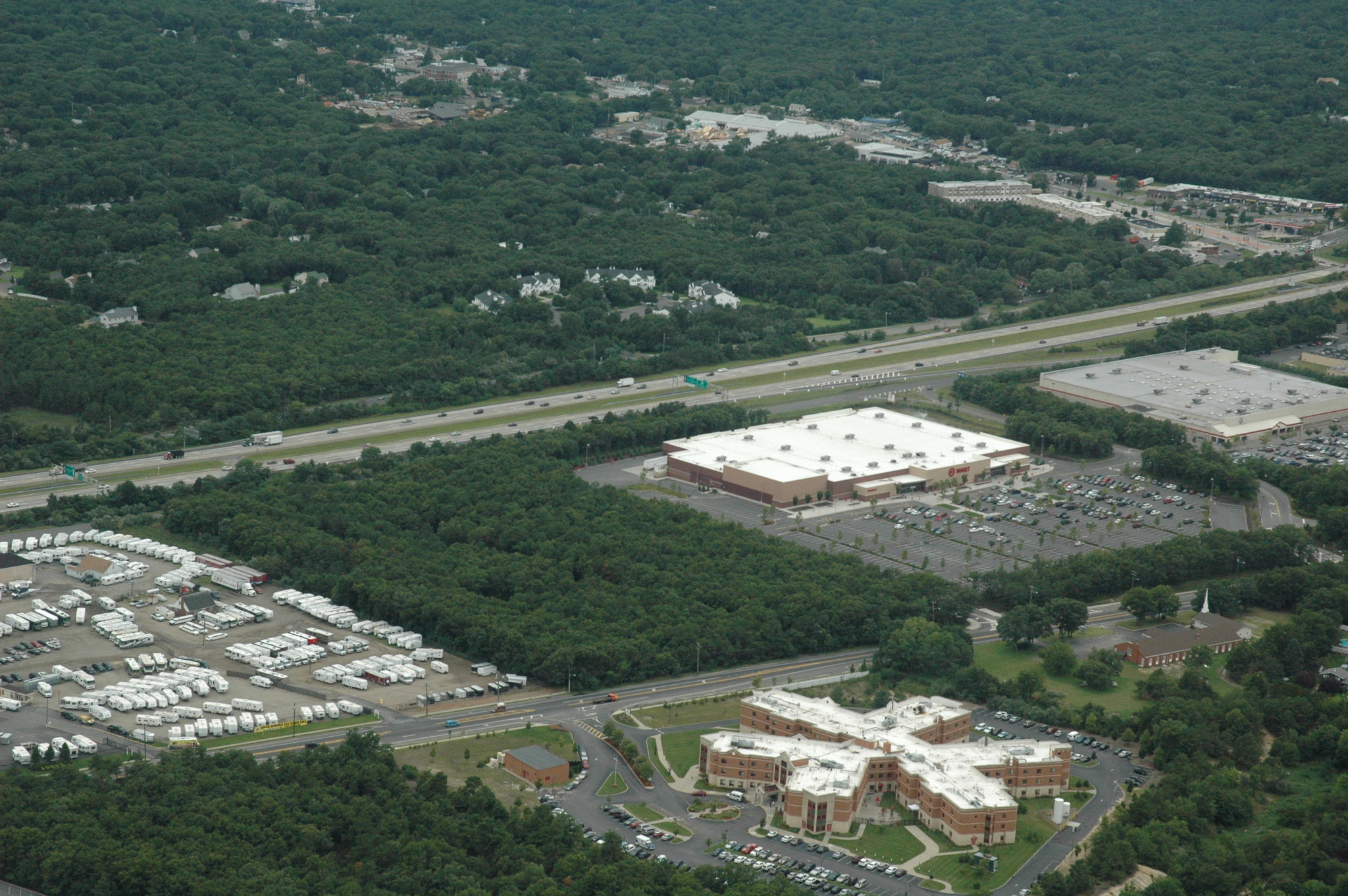 Horseblock Rd @ Long Island Expressway, Medford, NY for Rent