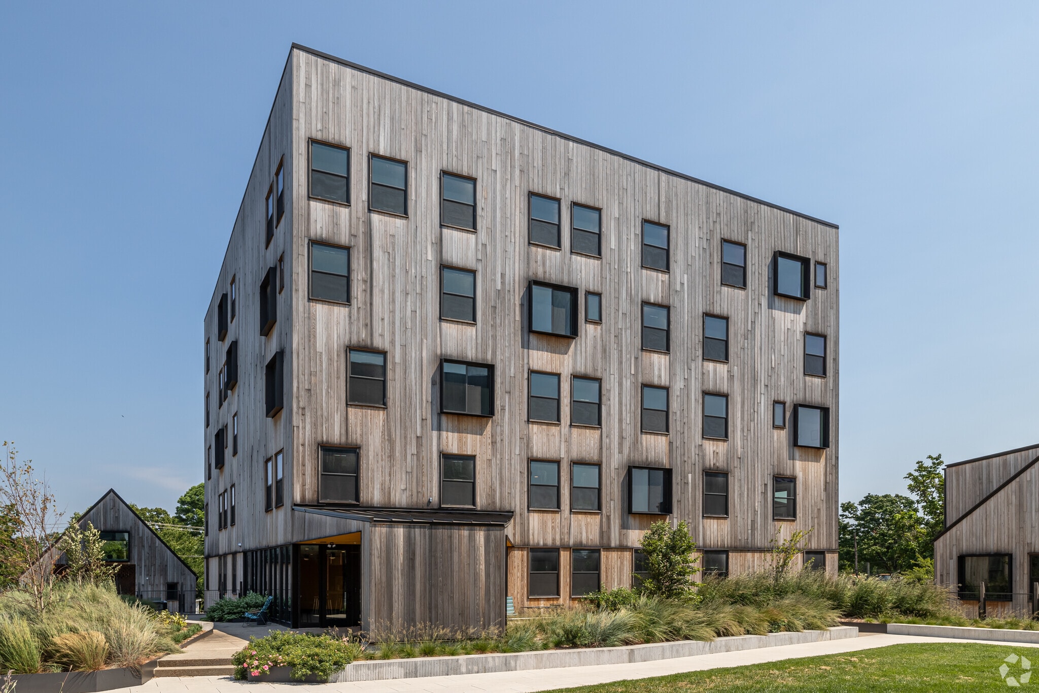 337 SE 3rd St, Bentonville, AR for Rent