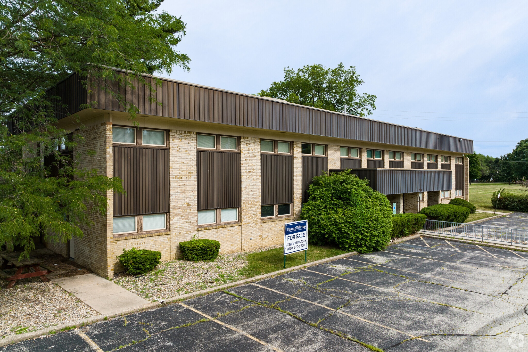 2220 N Monroe St, Decatur, IL for Sale