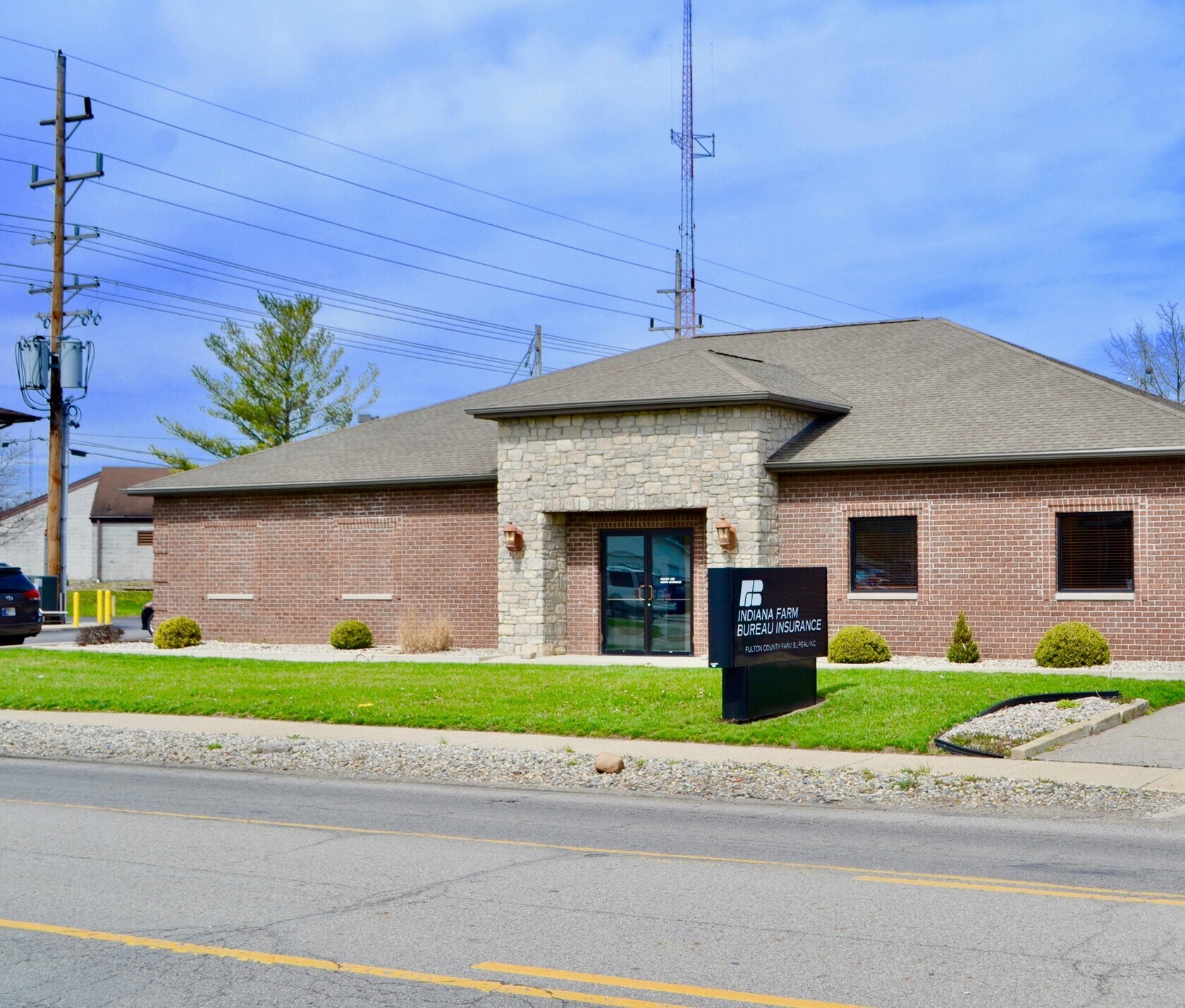 230 E 9th St, Rochester, IN for Sale