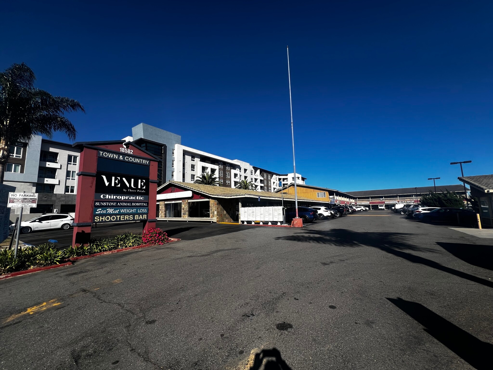 18582 Beach Blvd, Huntington Beach, CA for Rent