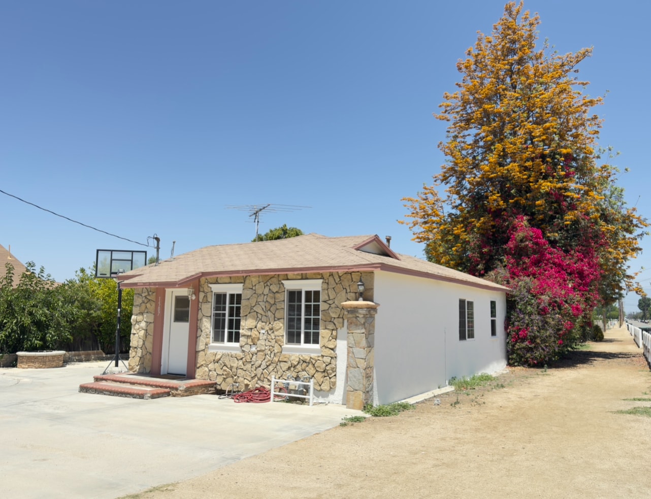 1507 4th St, Norco, CA for Sale