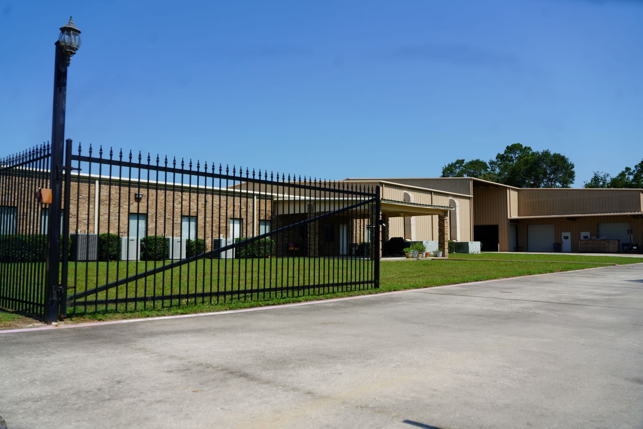 18914 E Industrial Pkwy, New Caney, TX for Sale