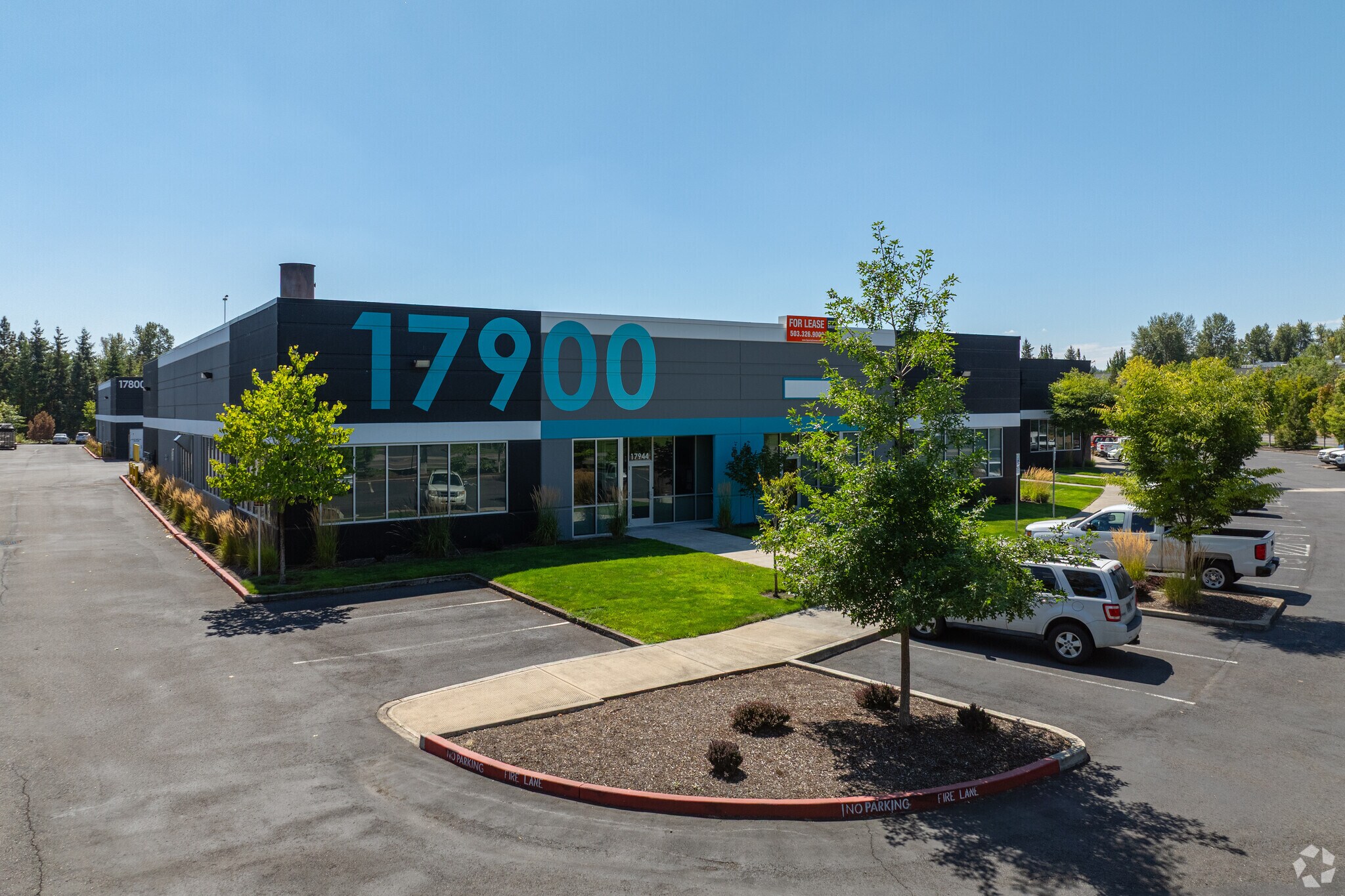 17900 NE Riverside Pkwy, Portland, OR for Rent