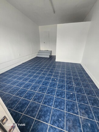 Los Angeles, CA Office/Retail, Retail - 3739 W Slauson Ave