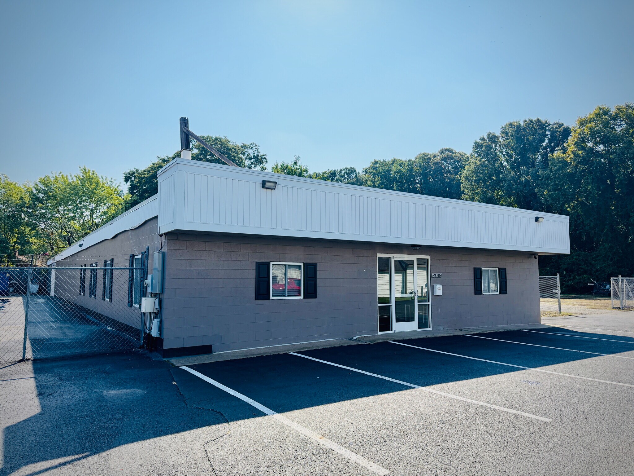 12484c Warwick Blvd, Newport News, VA for Rent
