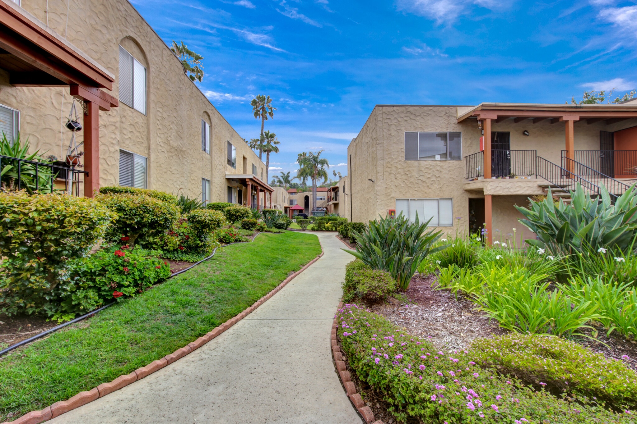 8694 Lemon Ave, La Mesa, CA for Sale