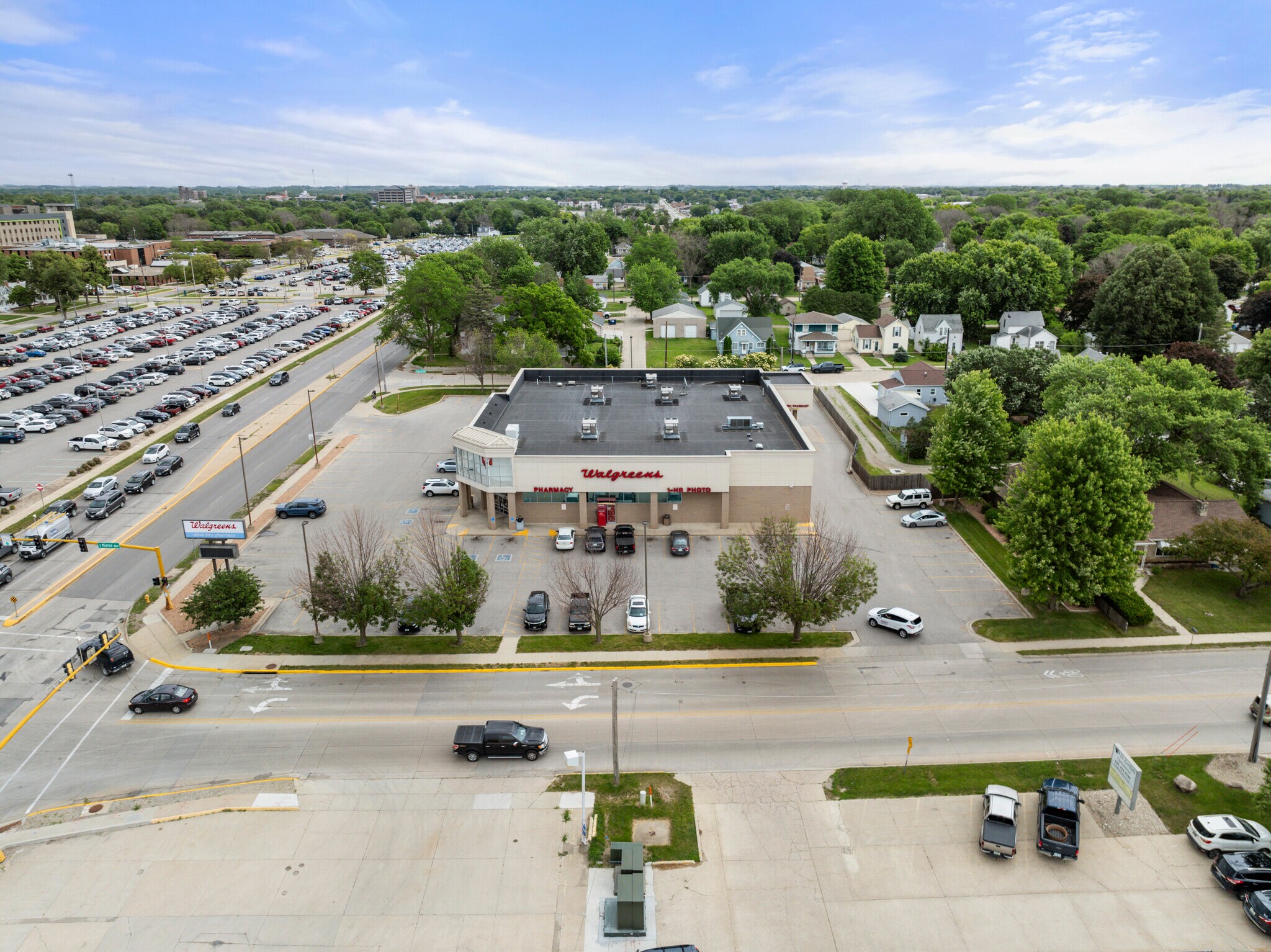 1251 4th St, Mason City, IA for Sale