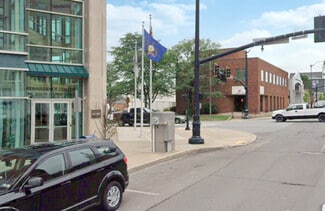 Hazleton, PA Bank - 200 W Broad St