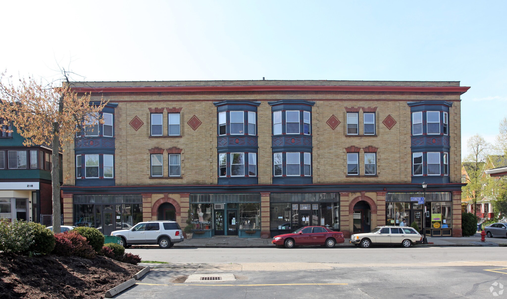 220-230 Lexington Ave, Buffalo, NY for Rent