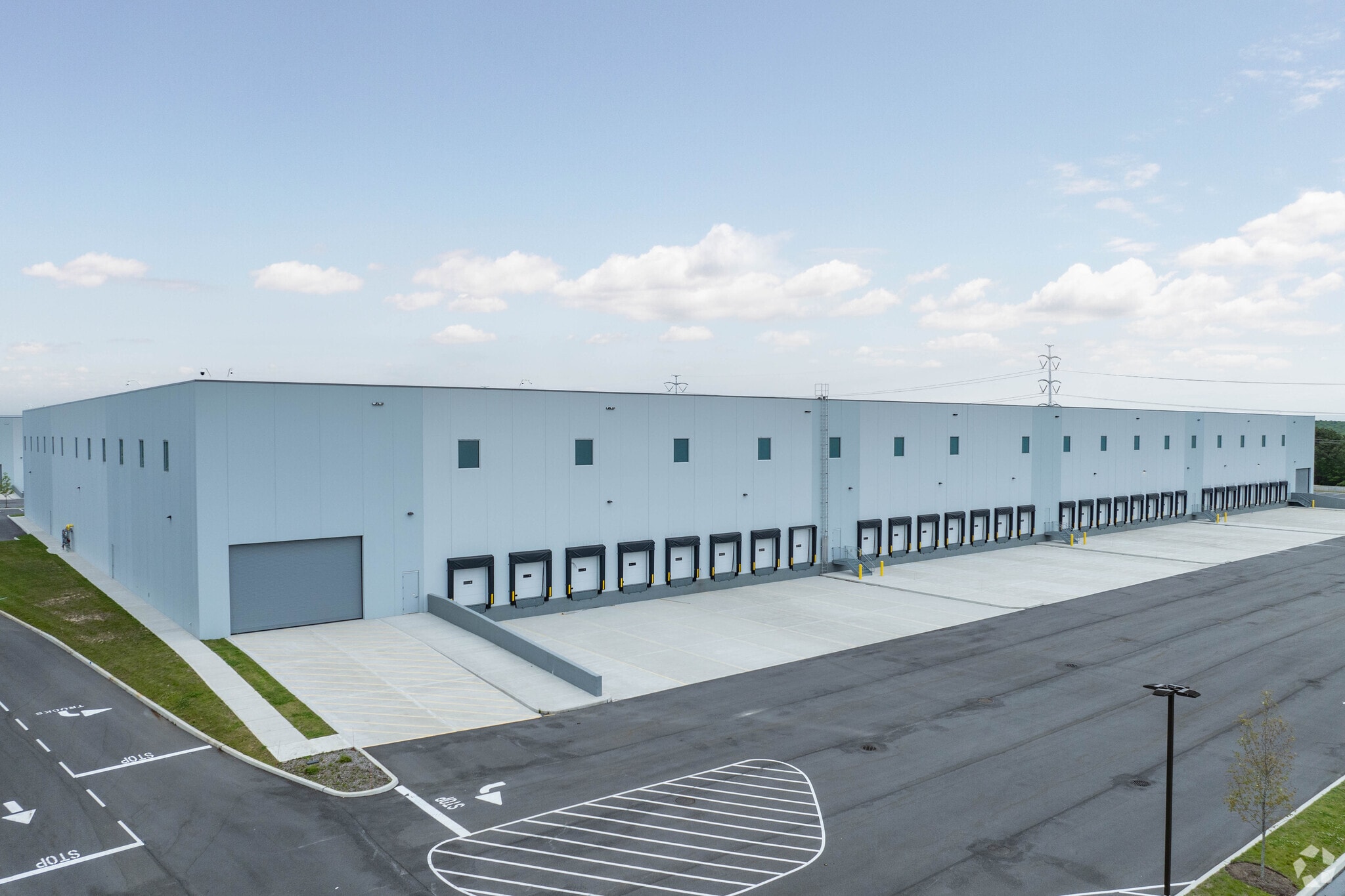 1001 Express Drive North, Yaphank, NY for Rent