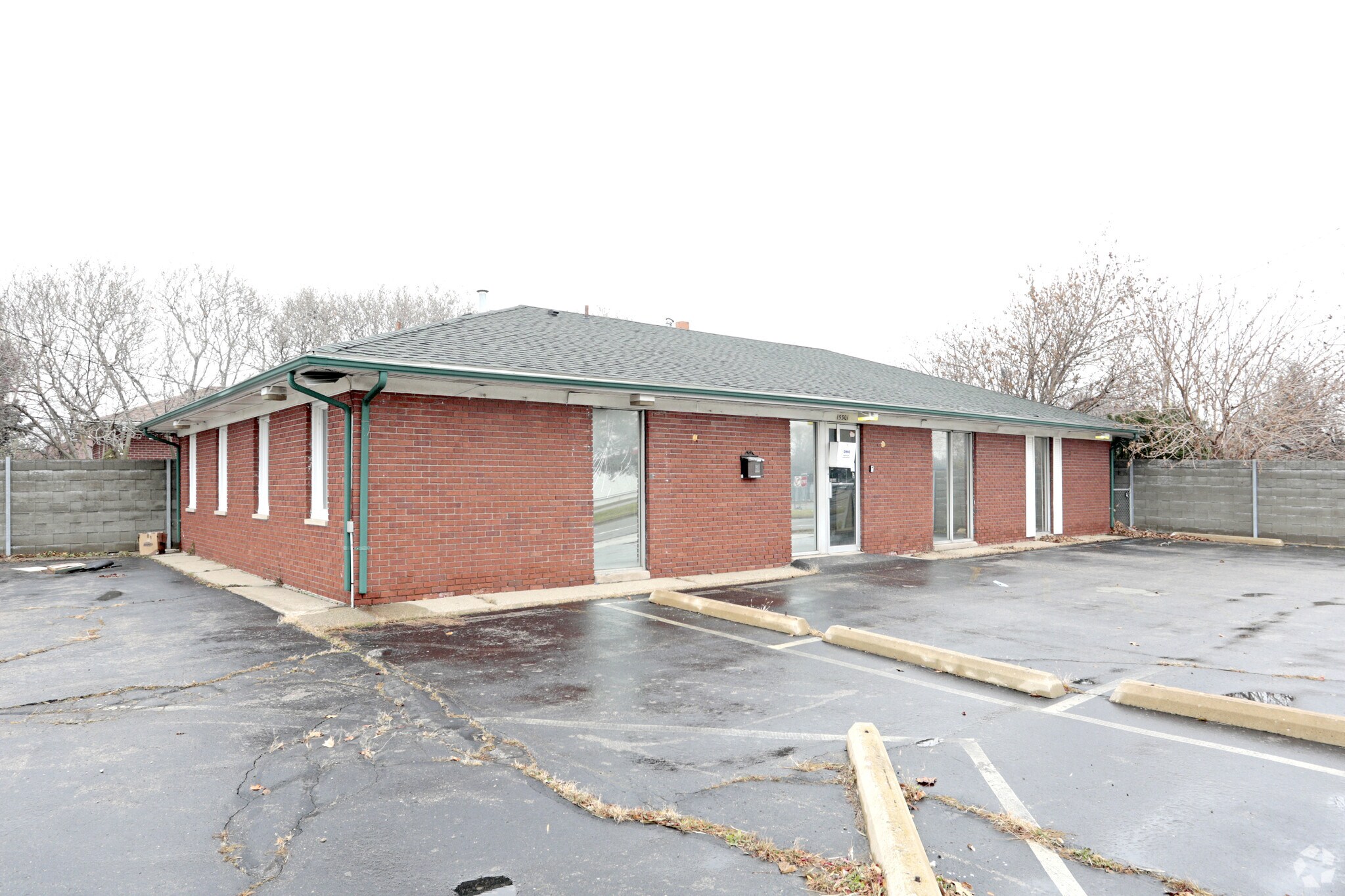 15301 E 8 Mile Rd, Eastpointe, MI for Rent