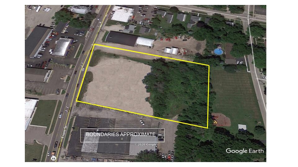 914 Front St, McHenry, IL for Sale