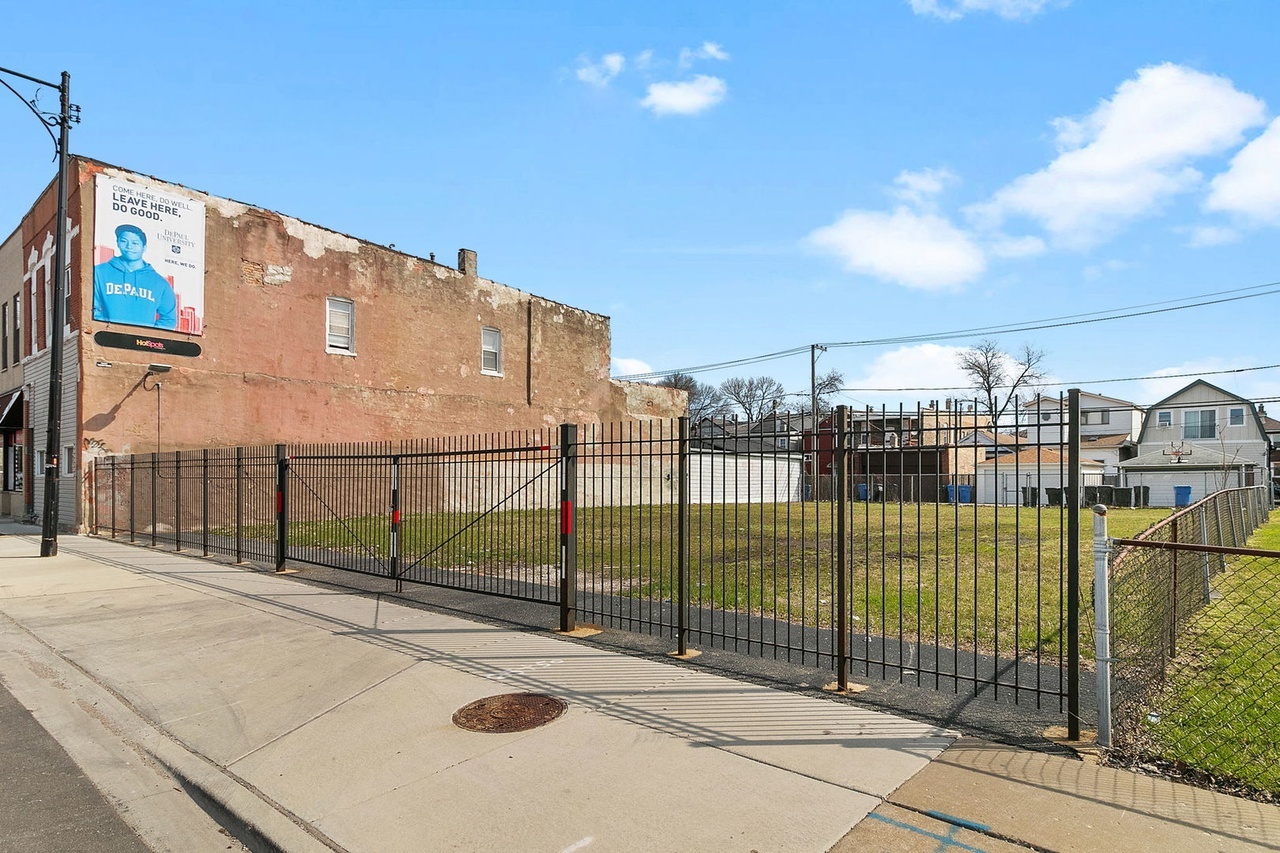 3639 Halsted st, Chicago, IL for Sale