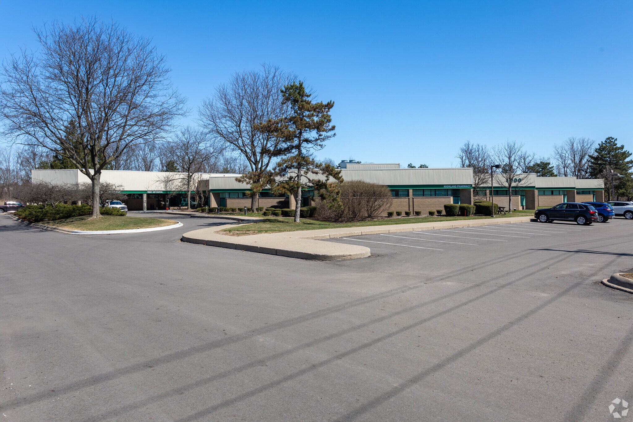 4000 Highland Rd, Waterford, MI for Rent