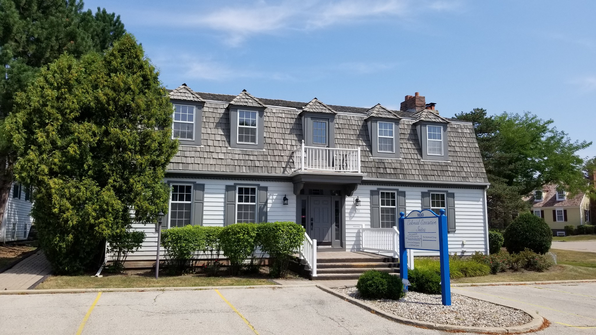 1630 W Colonial Pky, Inverness, IL for Rent