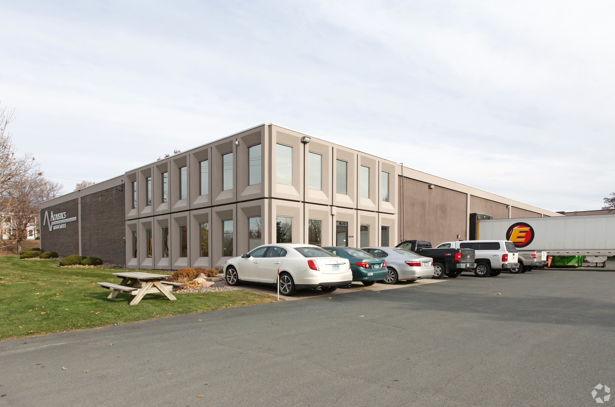 1250 N Zane Ave, Golden Valley, MN for Sale