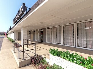 Arlington, TX Storefront - 1012 N Davis Dr