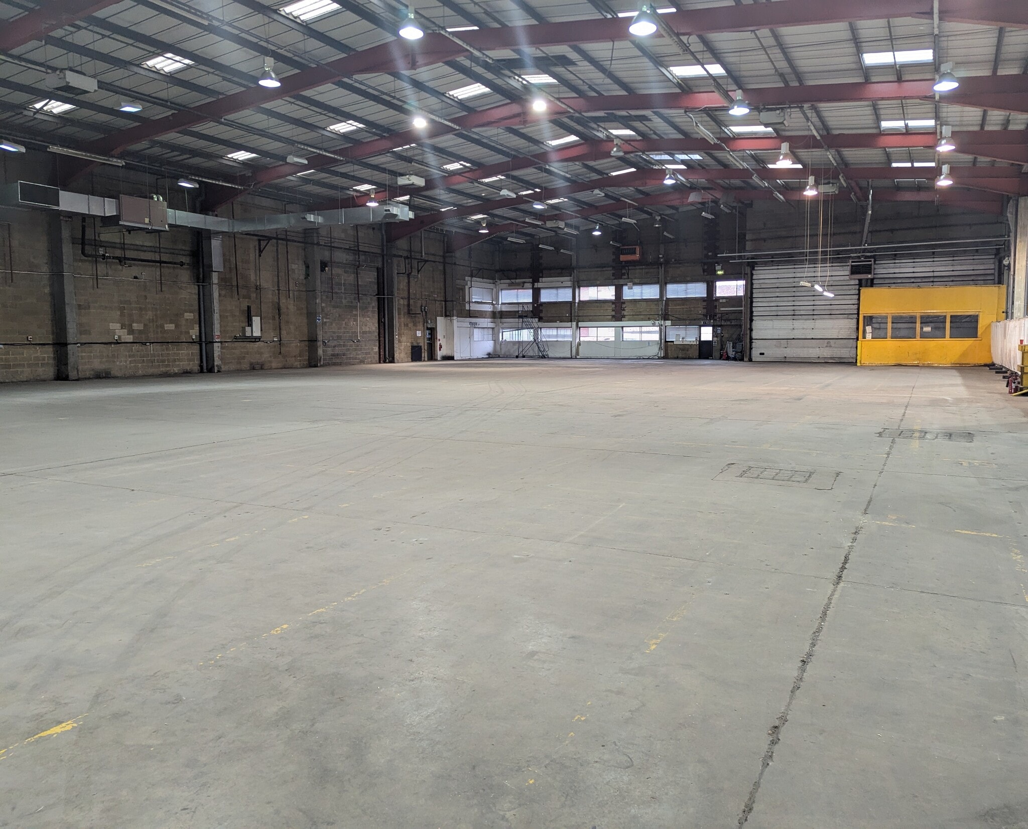 12 Merton Industrial Park S, London, LND for Rent