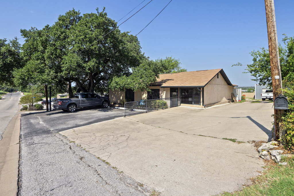 900 Avenue J, Marble Falls, TX for Sale