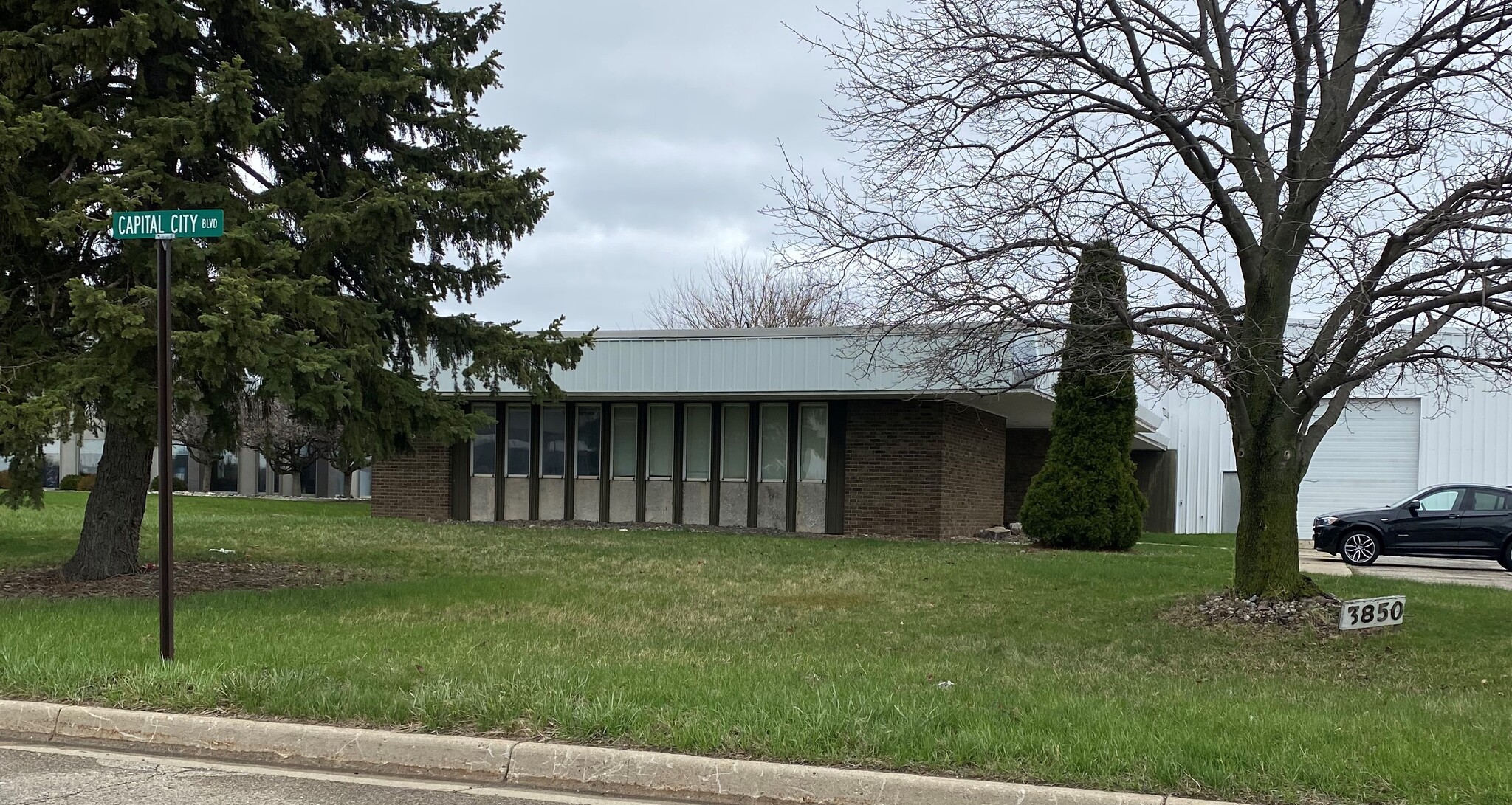 3850 Capital City Blvd, Lansing, MI for Sale