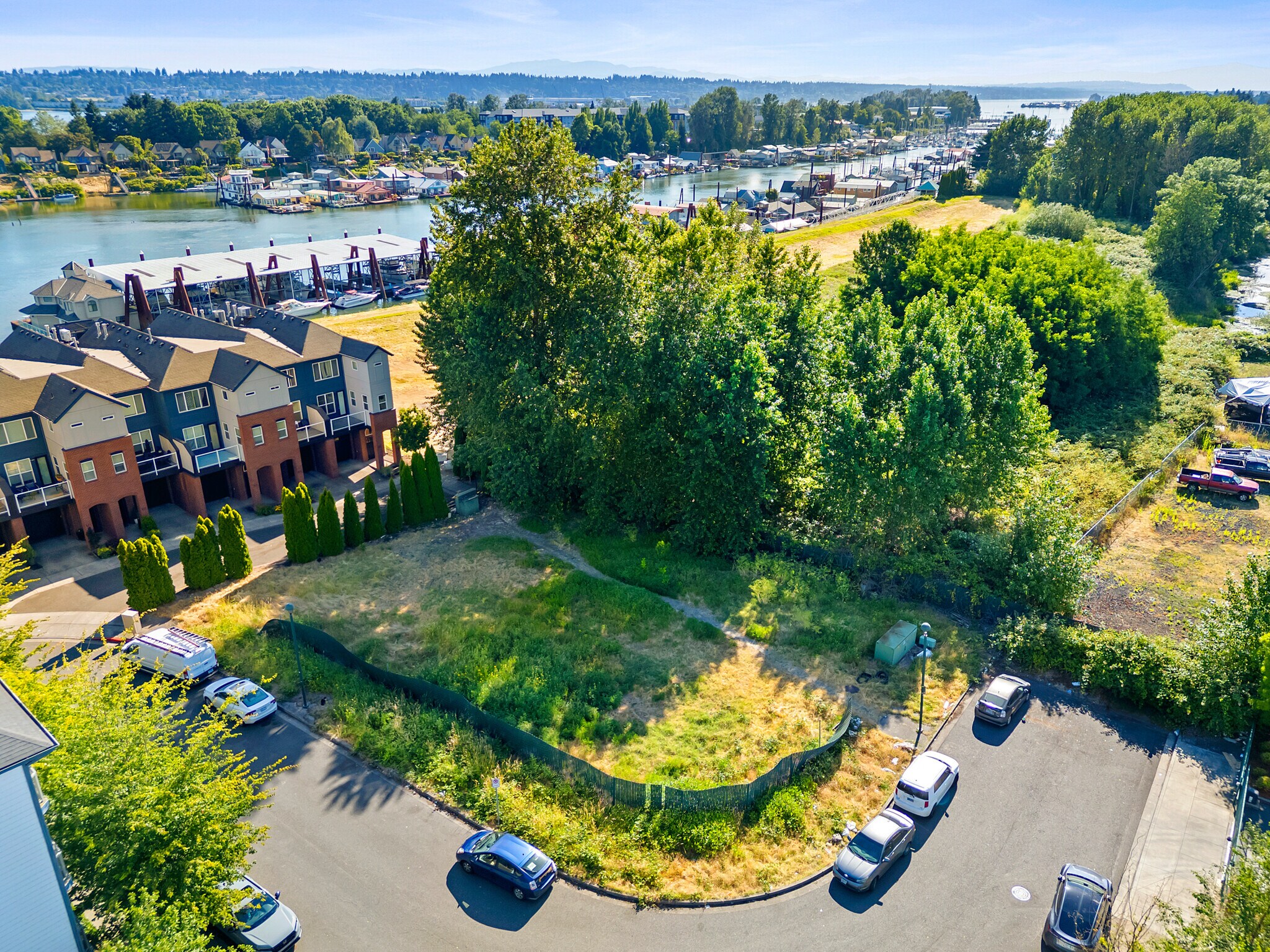 800 N Harbour Dr, Portland, OR for Sale