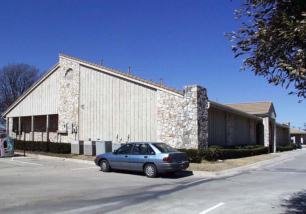 1300 Fulton St, Denton, TX for Rent