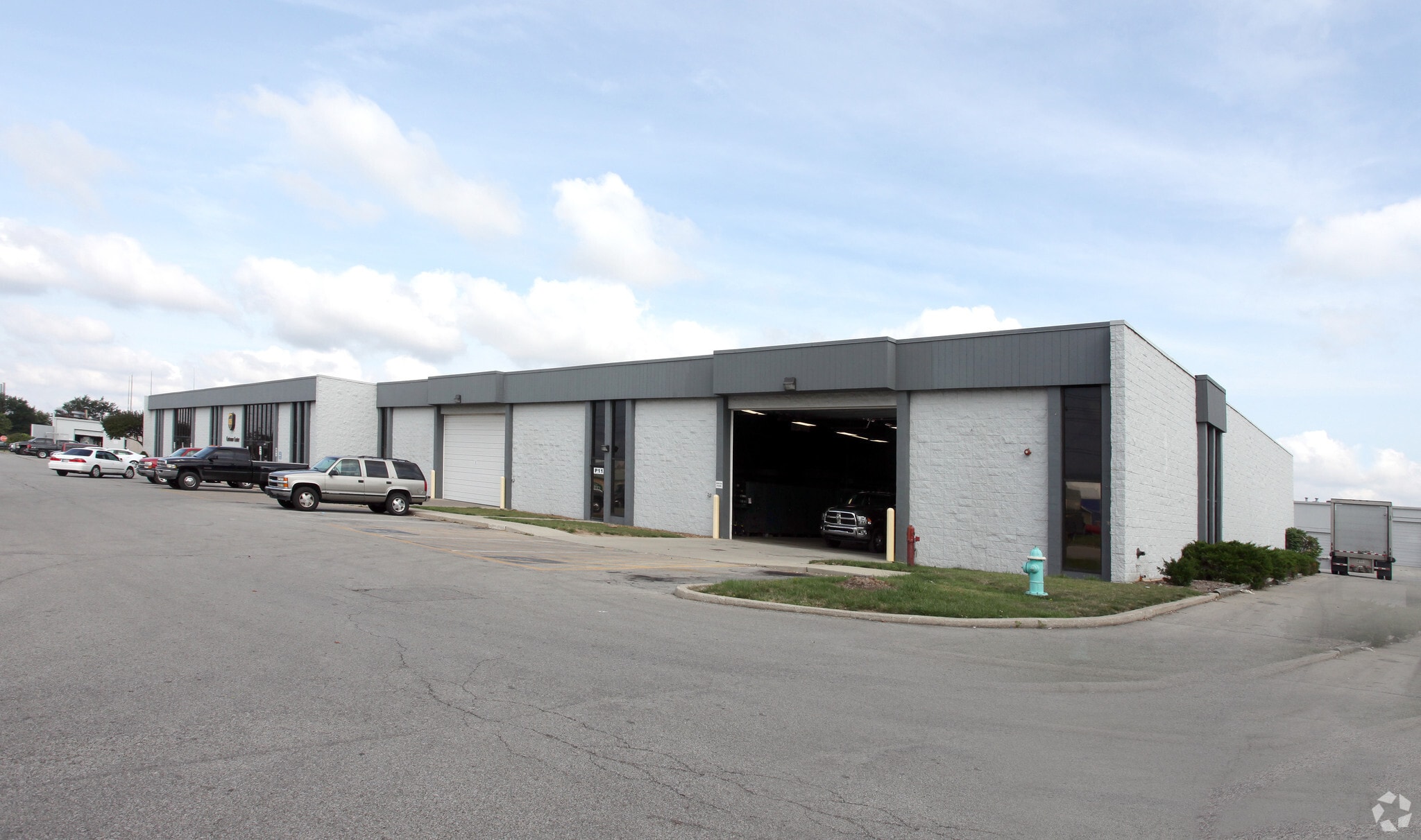 7148-7208 E 86th St, Indianapolis, IN for Rent
