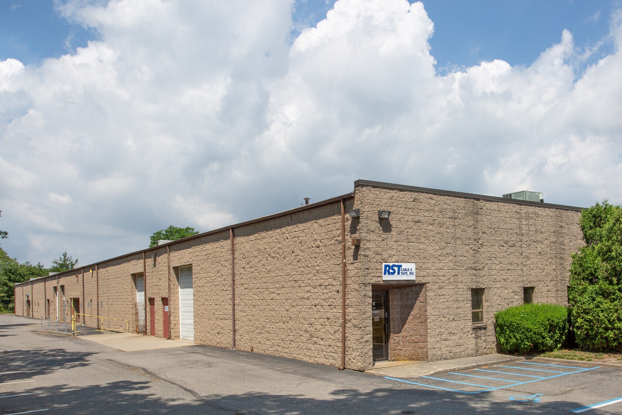 2130 Pond Rd, Ronkonkoma, NY for Rent