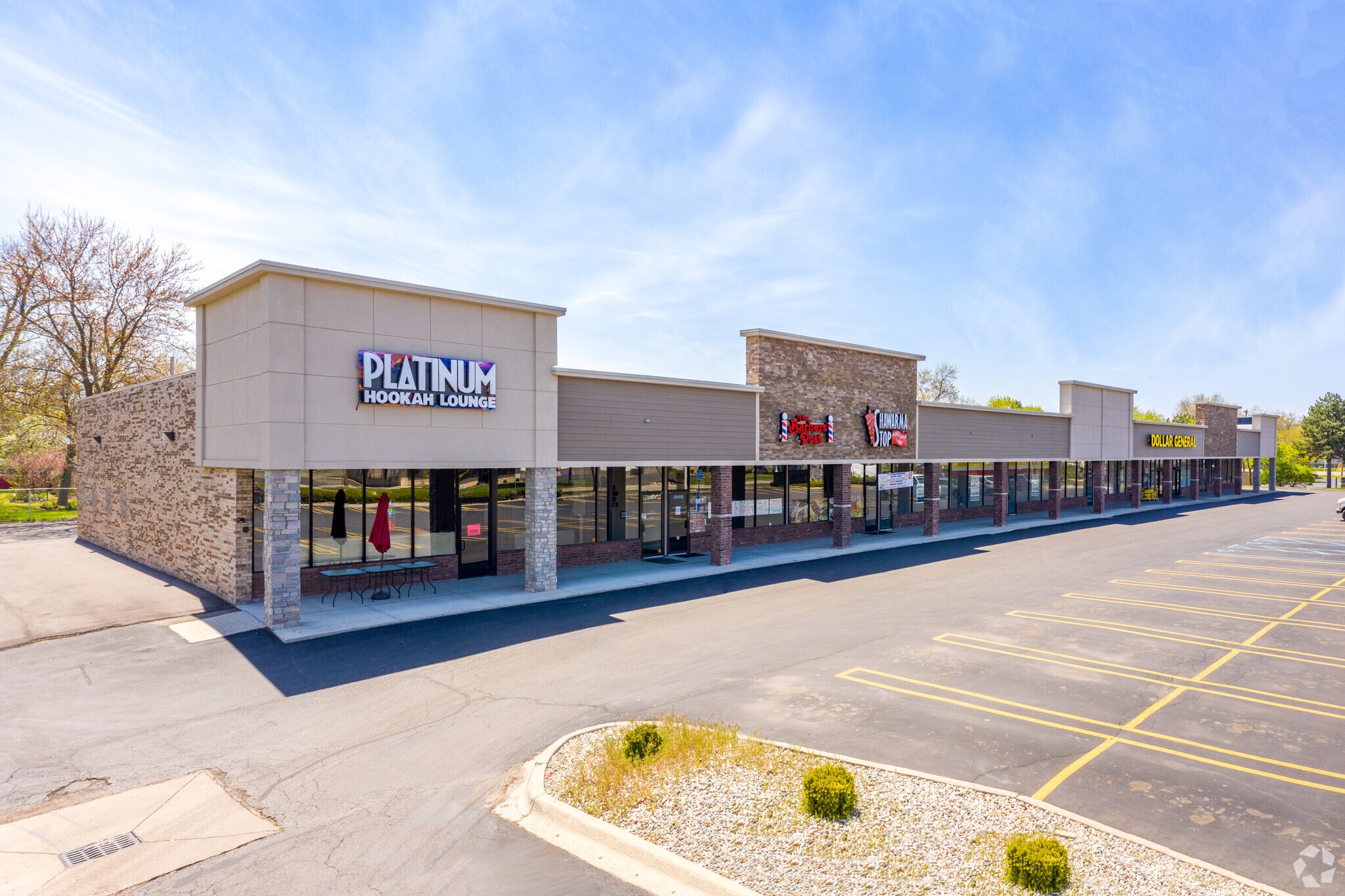 29109 Eight Mile Rd, Livonia, MI for Rent