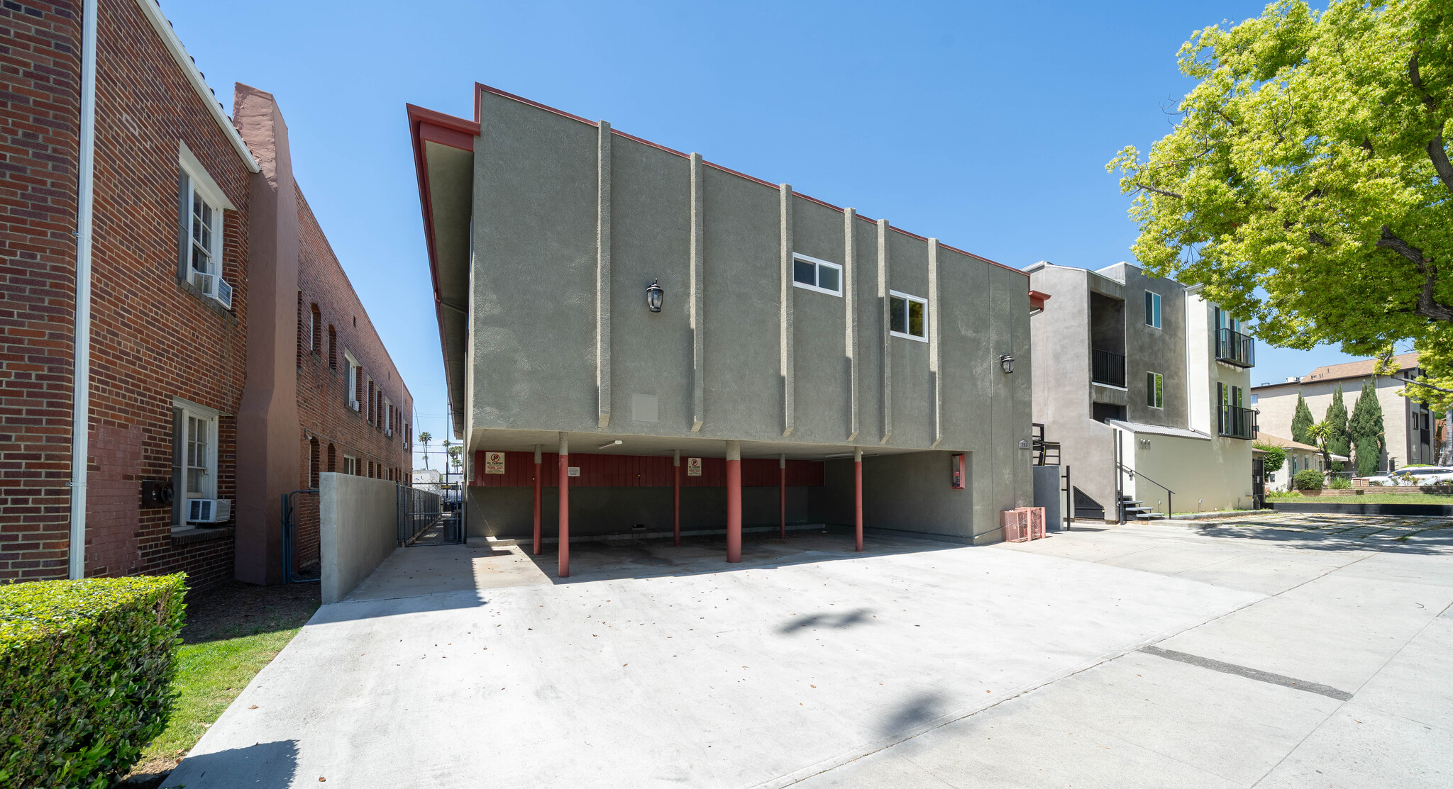 135 S Belmont St, Glendale, CA for Sale