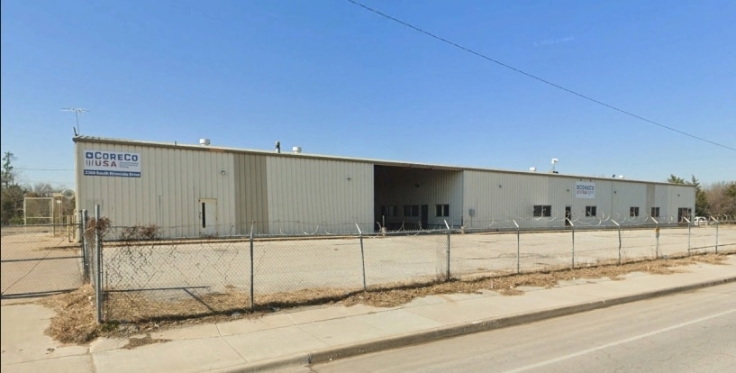 2100 S Riverside Dr, Fort Worth, TX for Rent