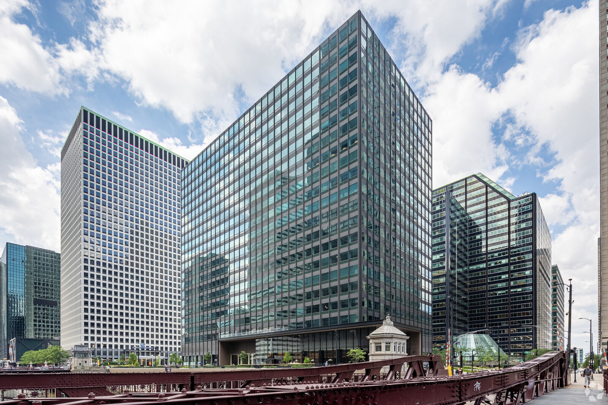 120 S Riverside Plz, Chicago, IL for Rent