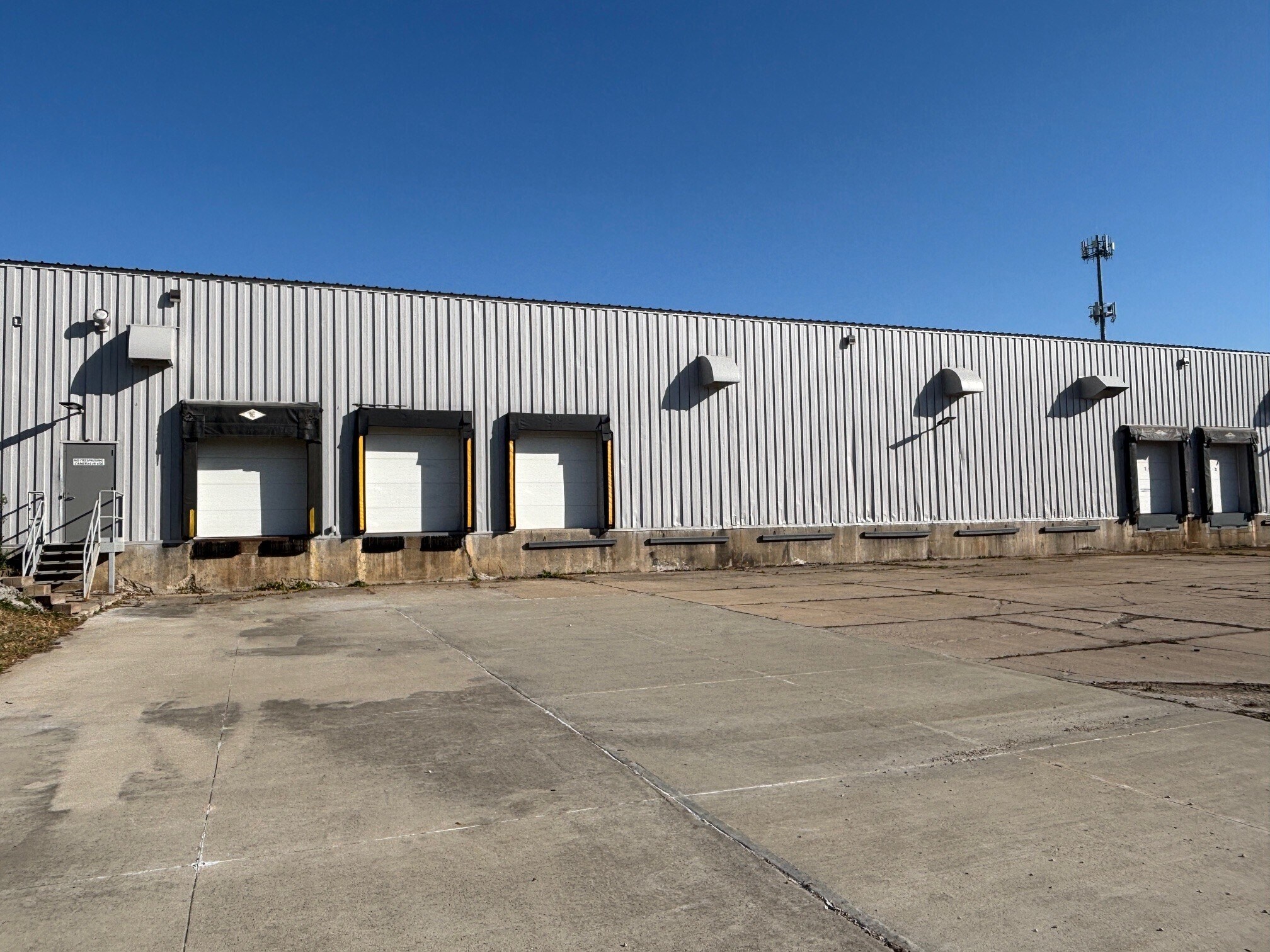 2055 N Towne Ln NE, Cedar Rapids, IA for Sale