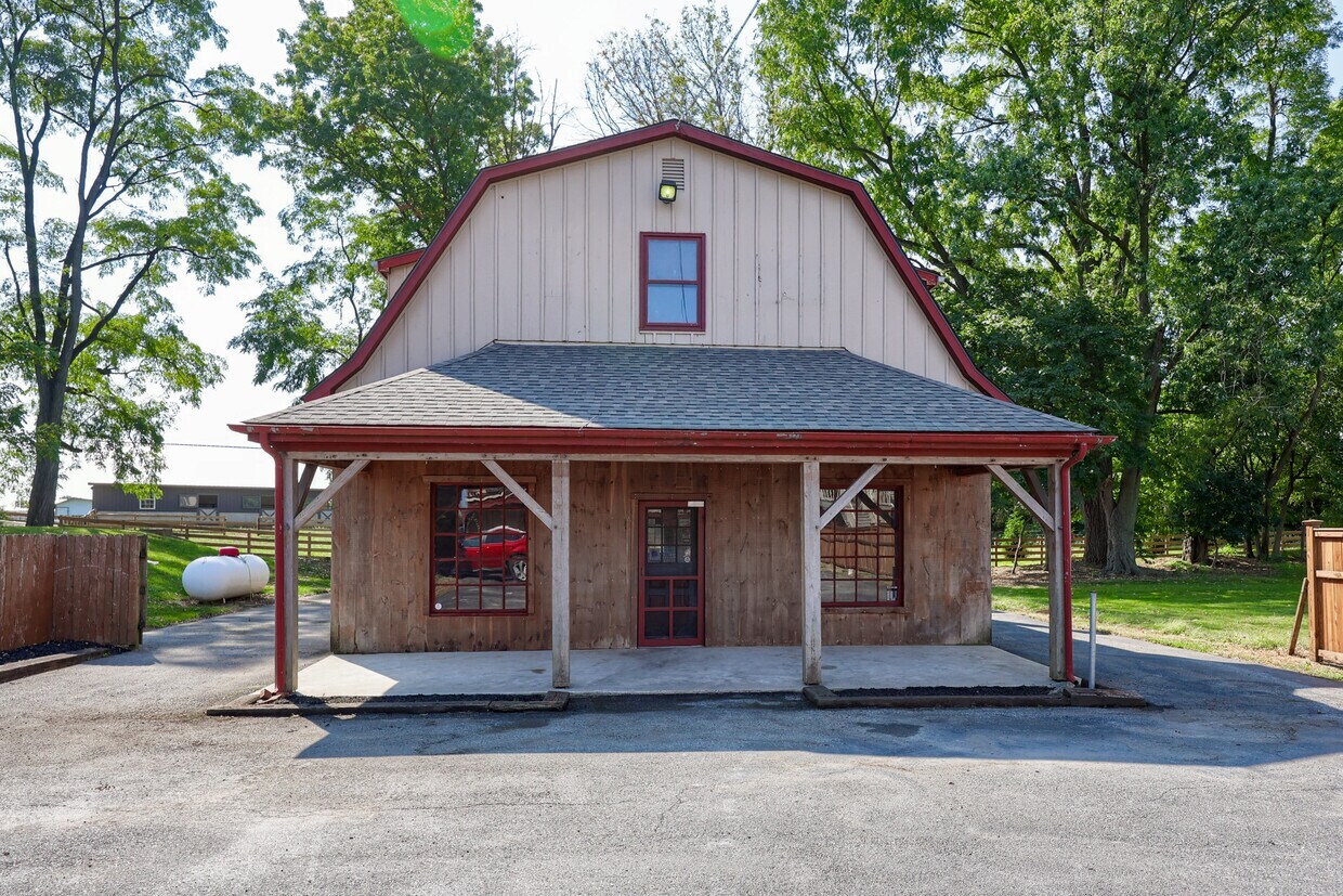 2688 Old Philadelphia Pike, Bird In Hand, PA for Rent