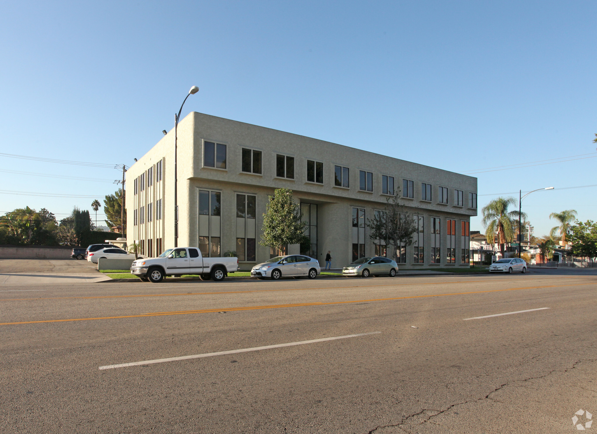 4444 Riverside Dr, Burbank, CA for Rent
