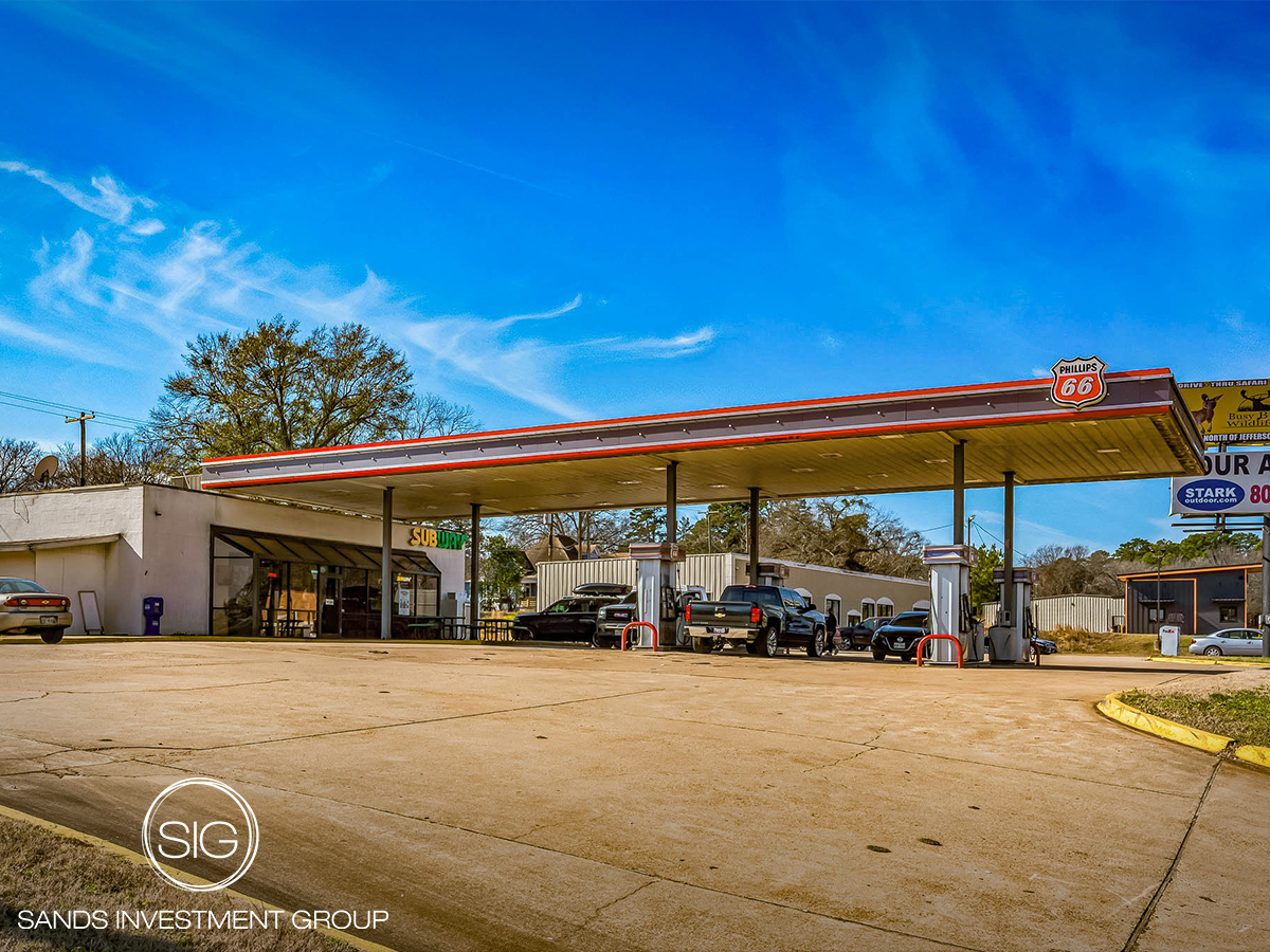 303 W W M Watson Blvd, Daingerfield, TX for Sale