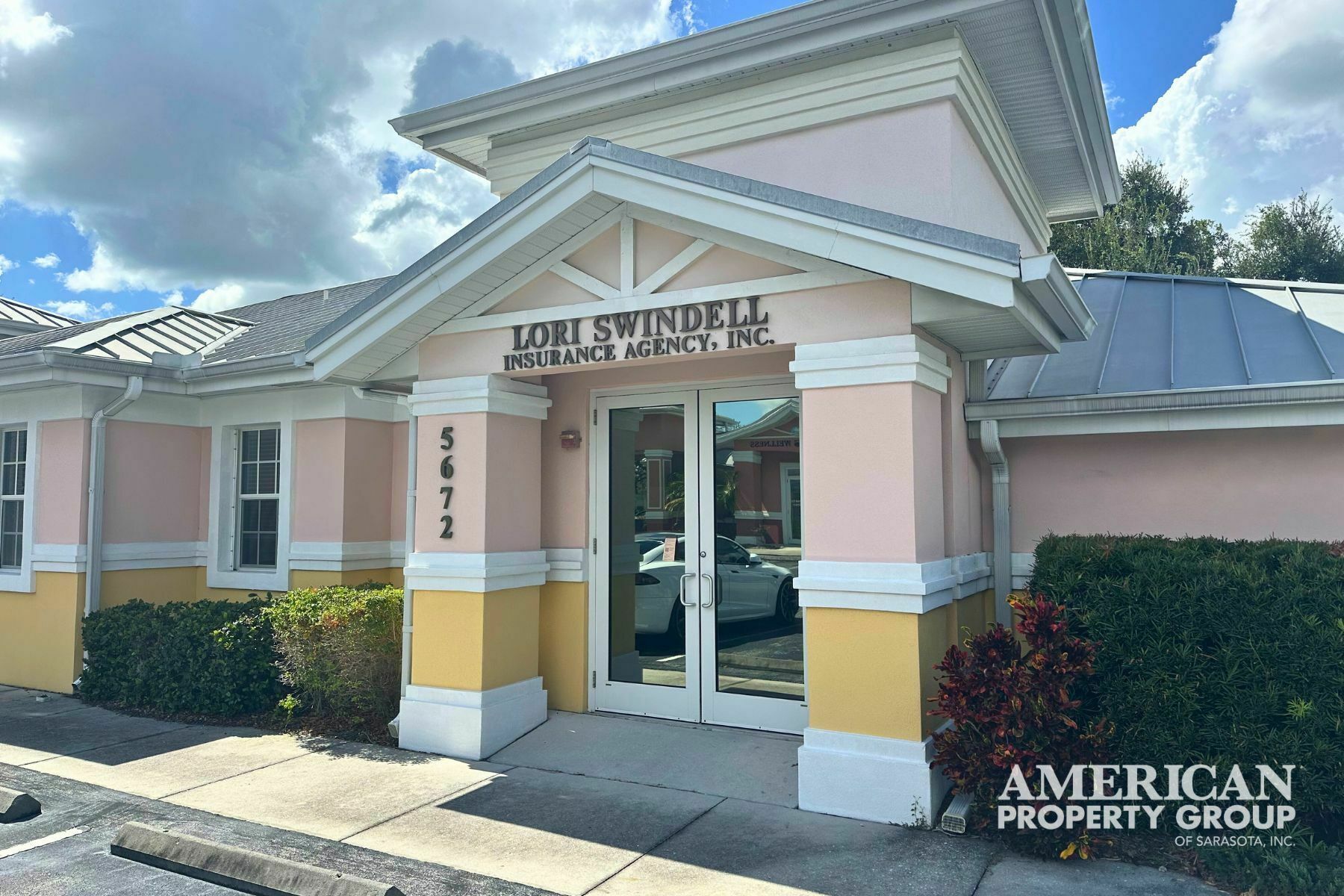 5672-5674 Marquesas Cir, Sarasota, FL for Sale