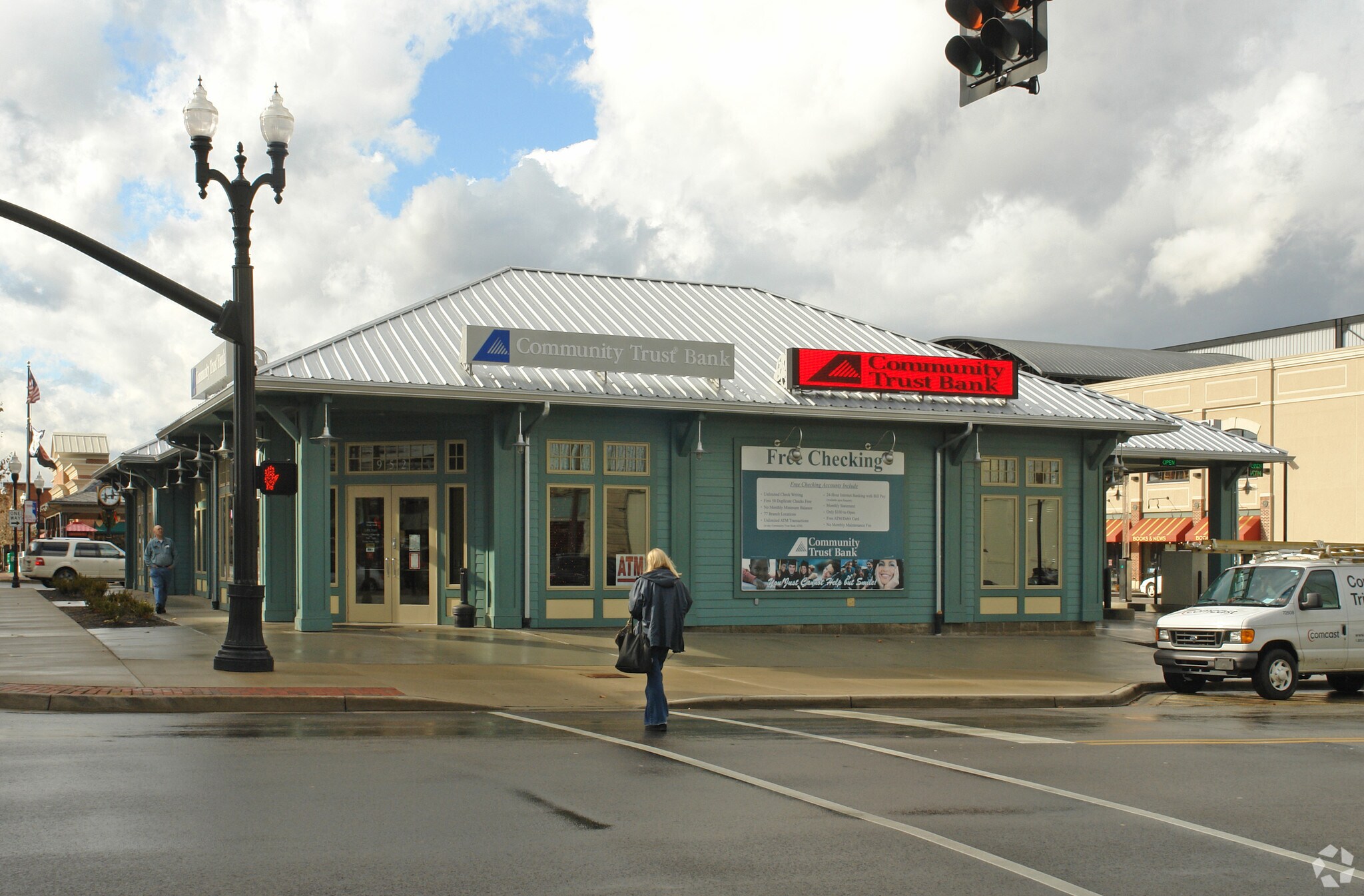 220 Ninth Ave Huntington, WV 25701 Shopping Center Property for Lease