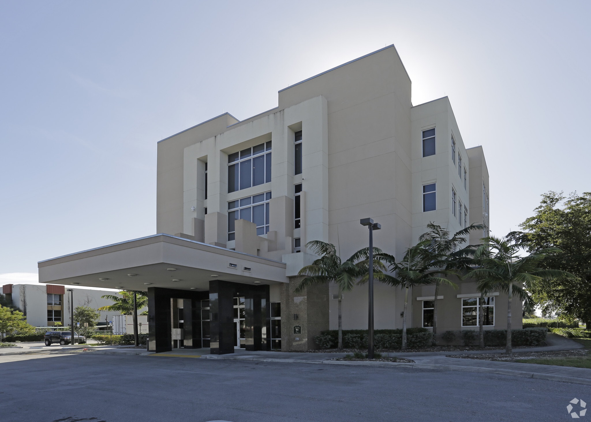 585 NW 161st St, Miami, FL for Rent