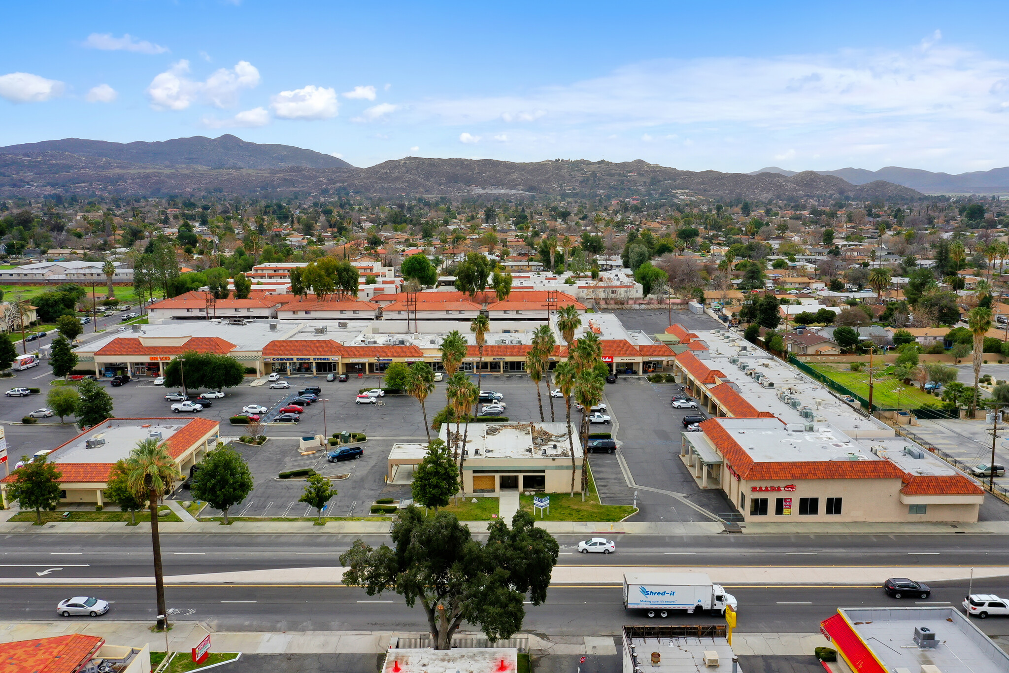 1995-2095 E Florida Ave, Hemet, CA for Sale