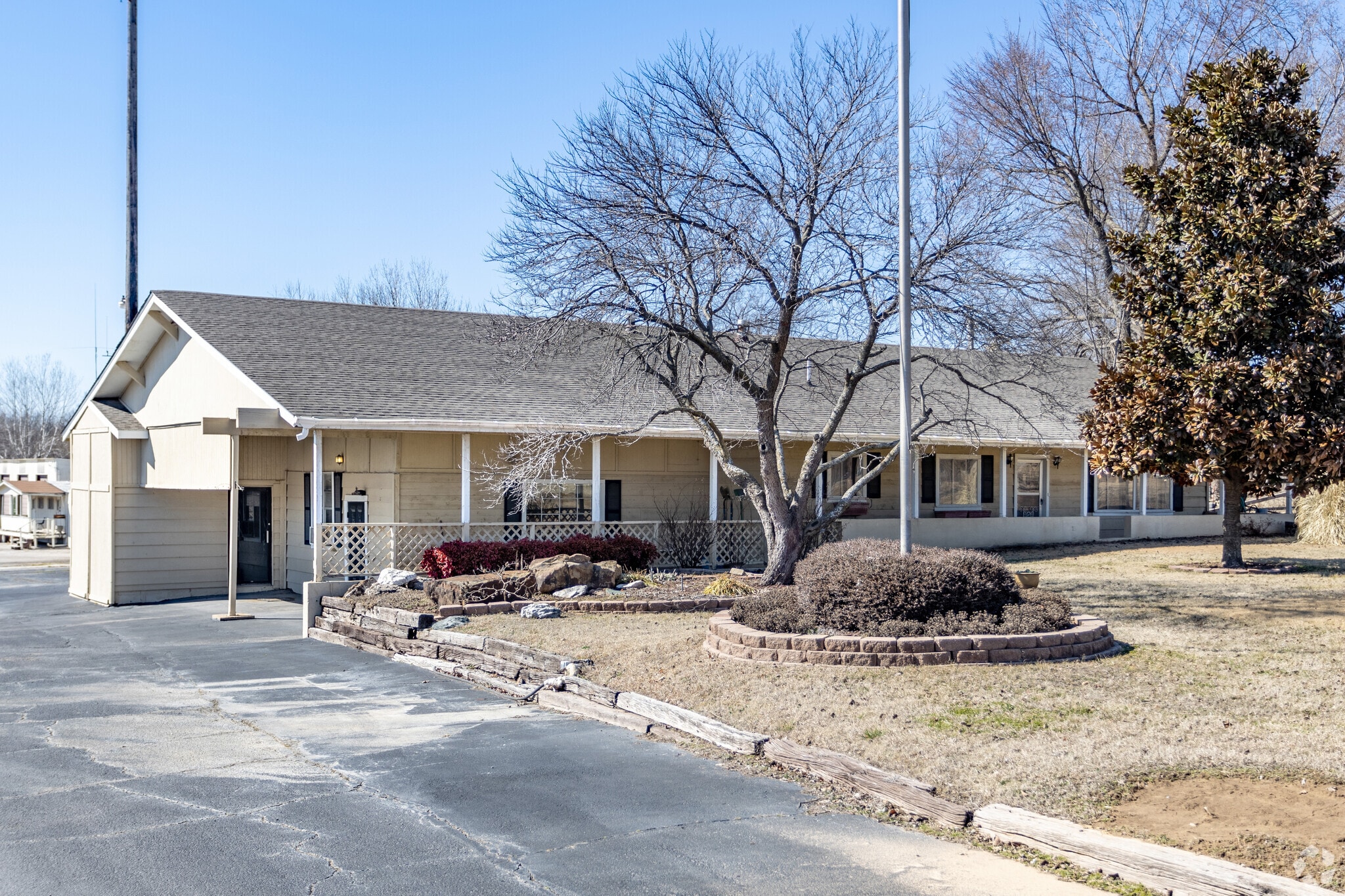 6606 N Owasso Expy, Owasso, OK for Sale