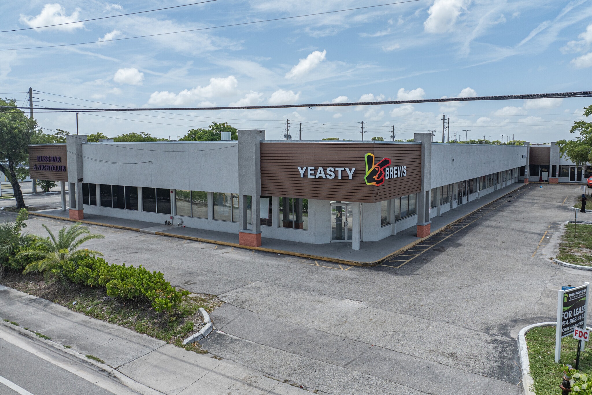 3908 NW 19th St, Lauderhill, FL for Rent