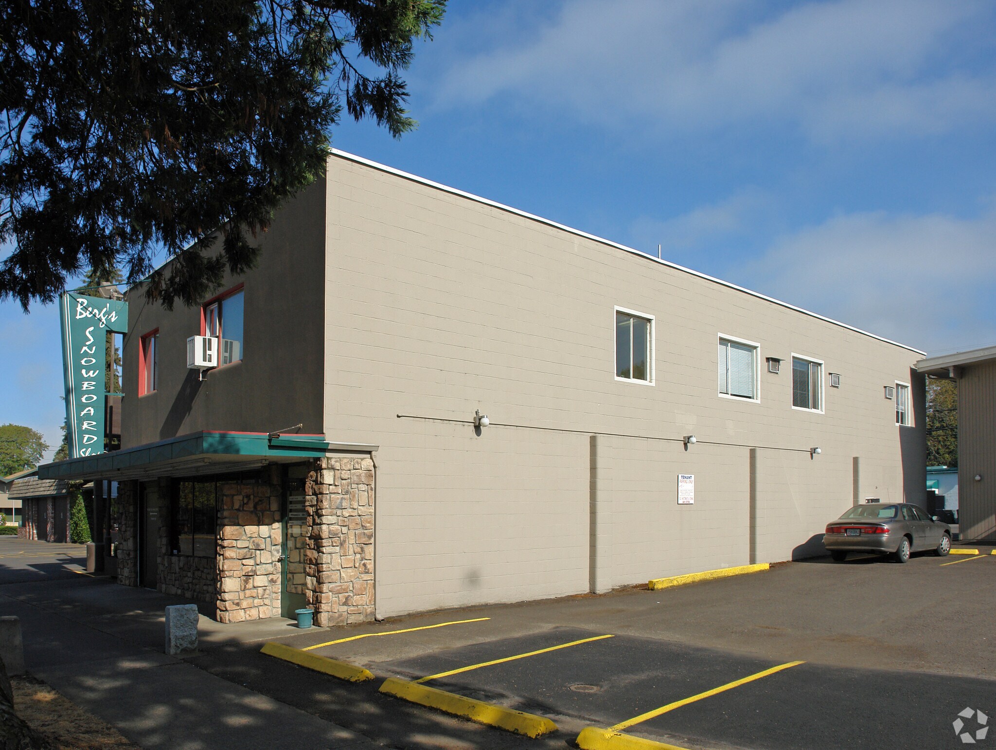 345 W 13th Ave, Eugene, OR for Rent