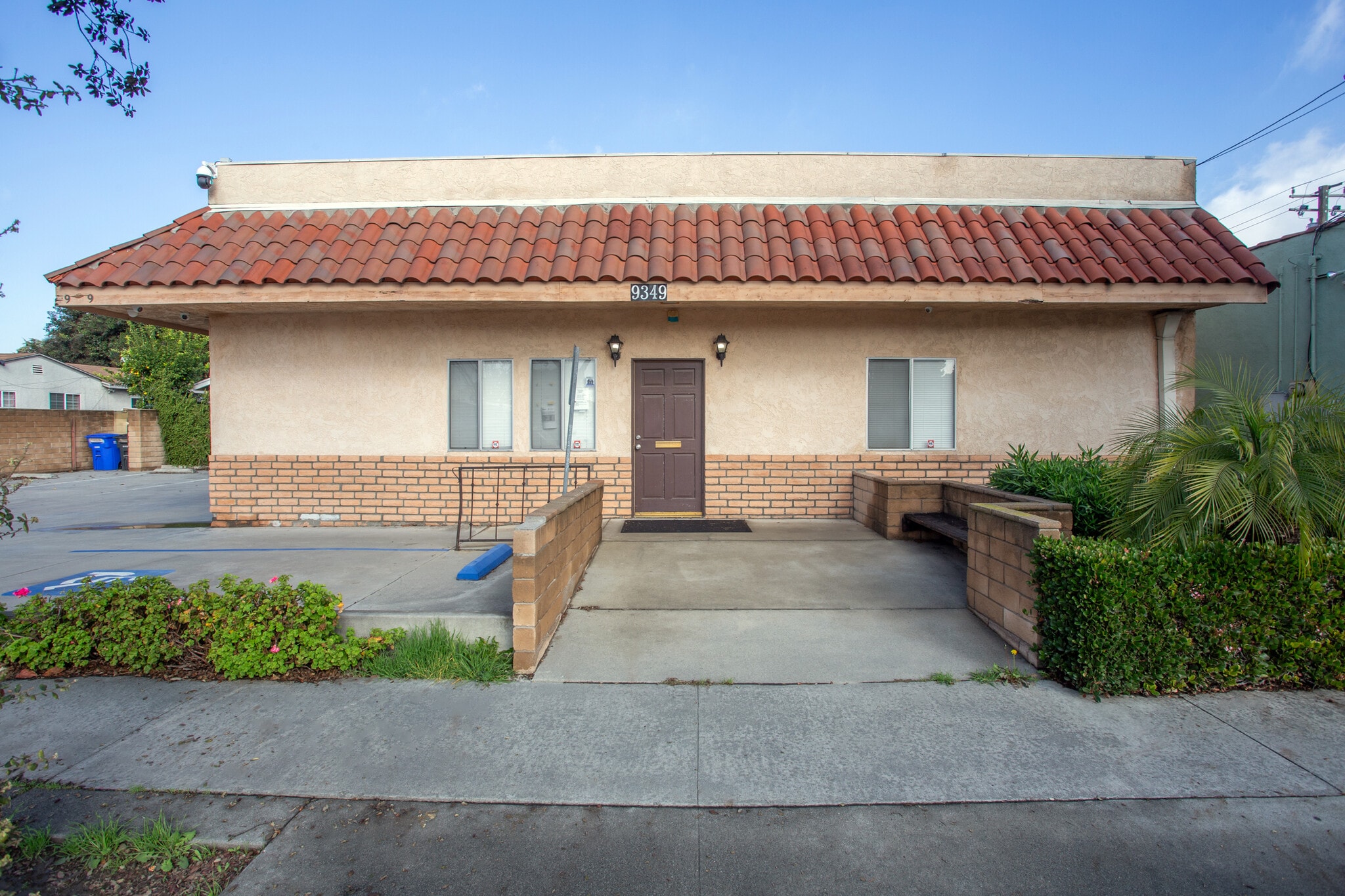 9349 Oak St, Bellflower, CA for Sale