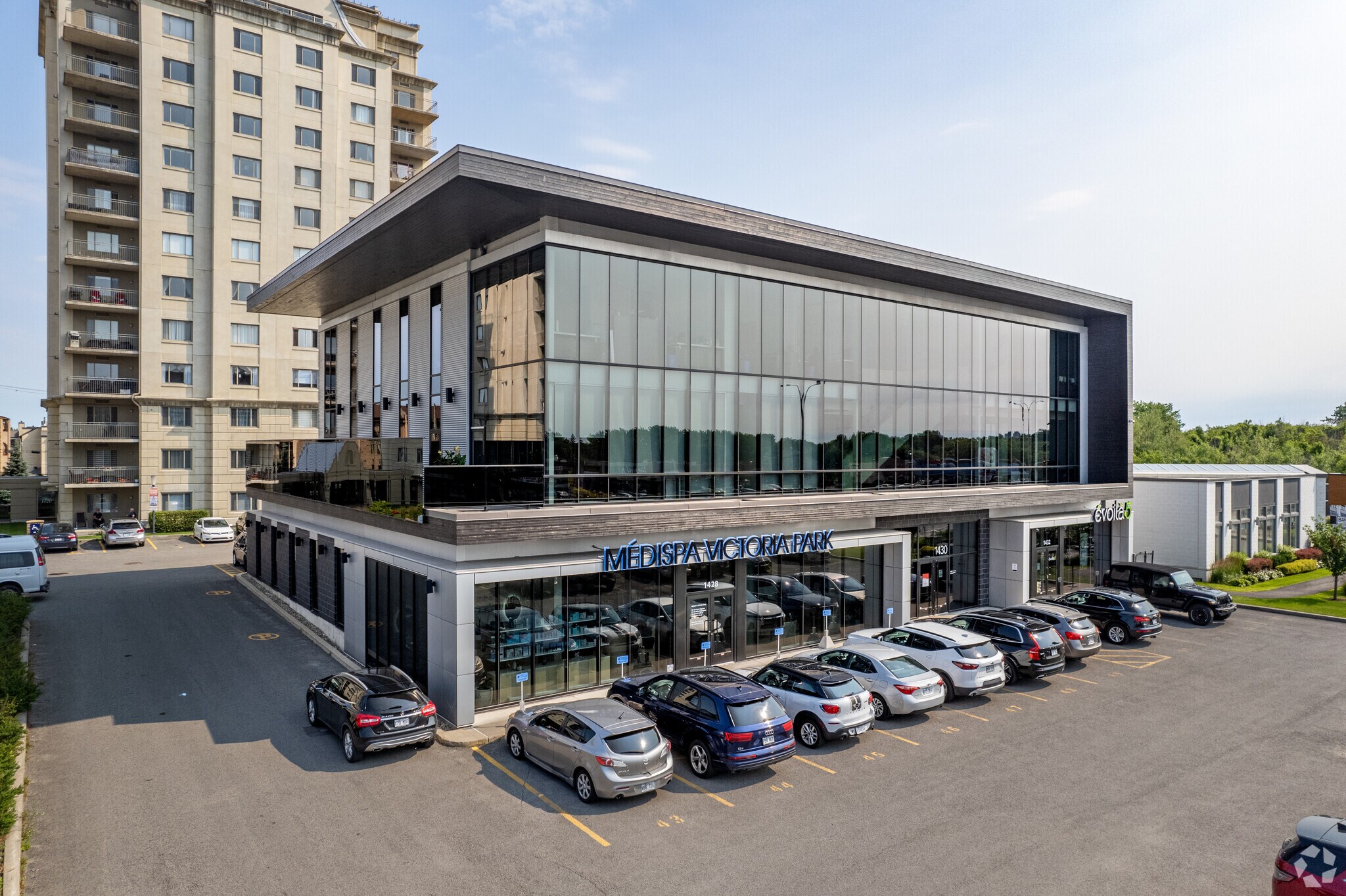 1428-1432 Boul Saint-Martin O, Laval, QC for Sale
