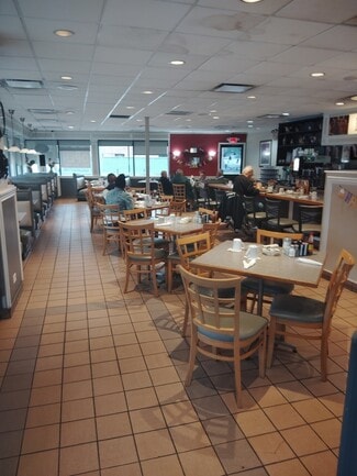 Des Plaines, IL Restaurant - 1640 S River Rd Des Plaines, IL Restaurant - 1640 S River Rd